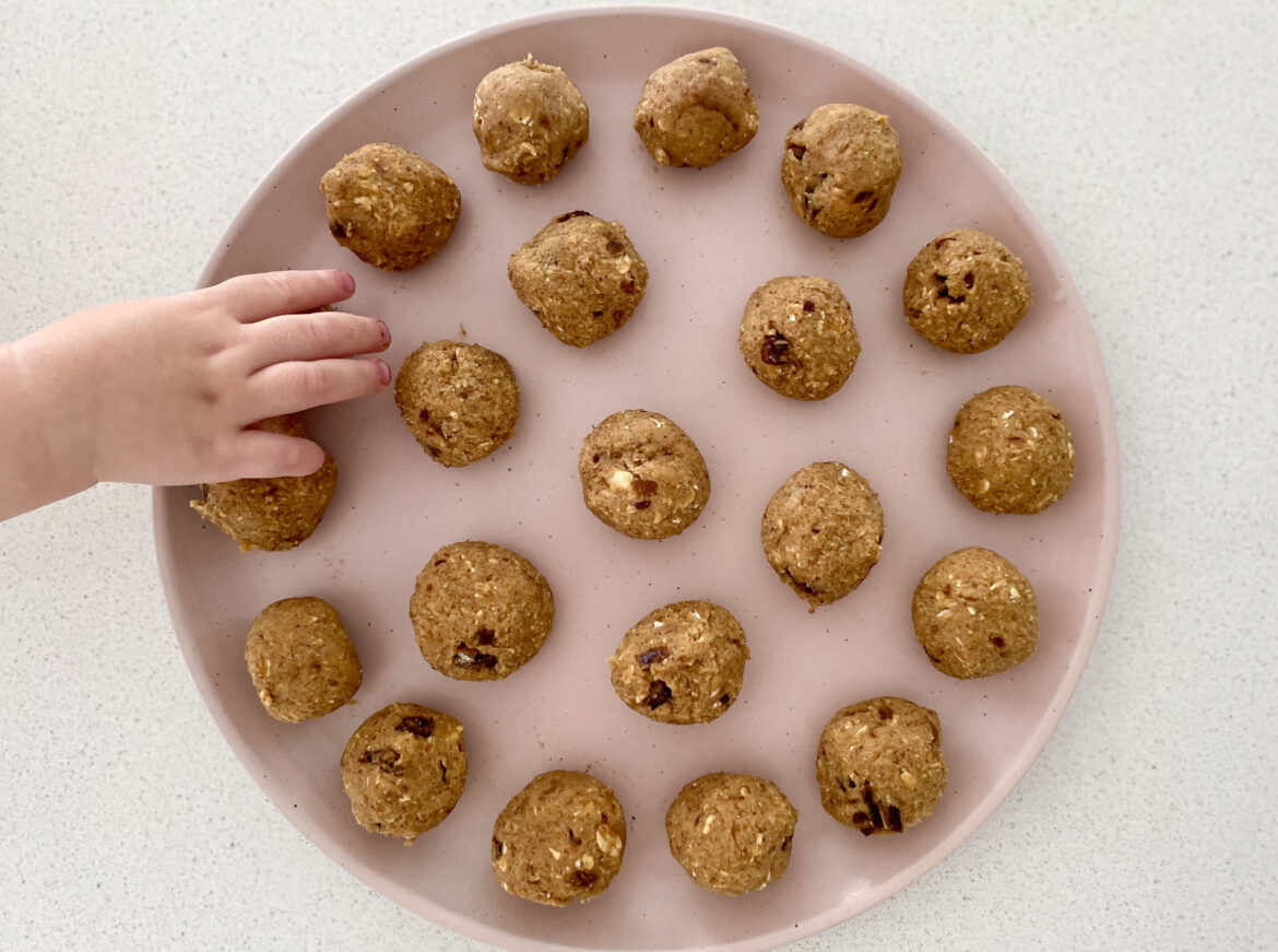 chickpea cookie dough balls
