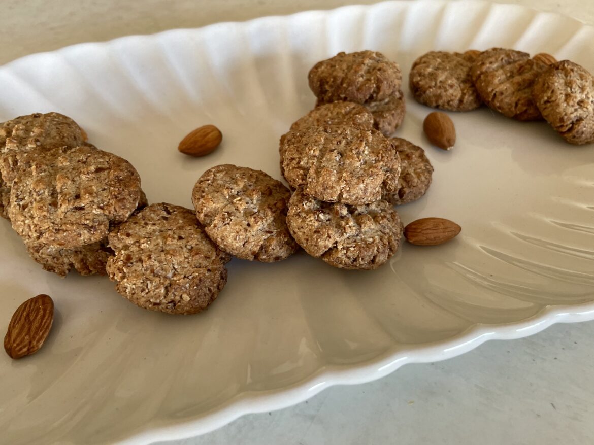 Almond Gingerbread Cookies