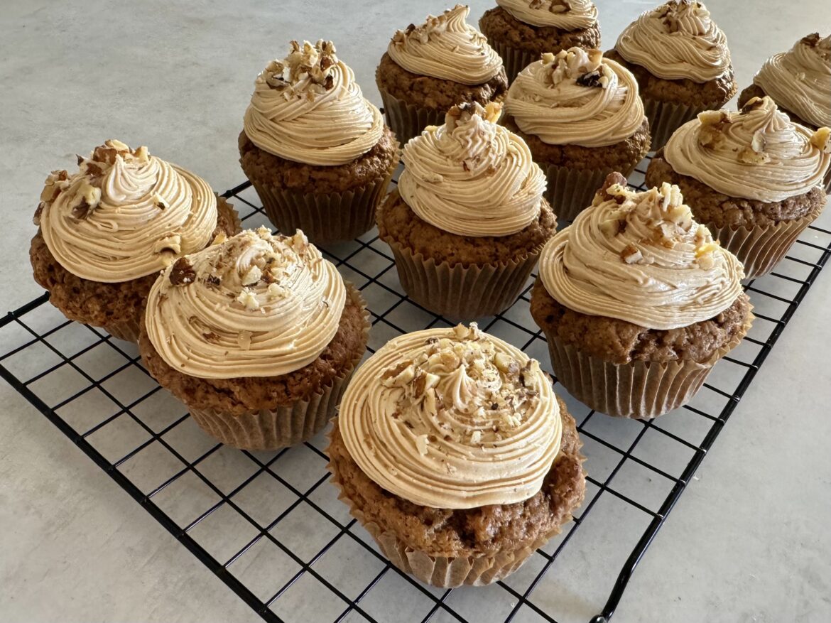 Coffee Apple & Walnut Cupcakes