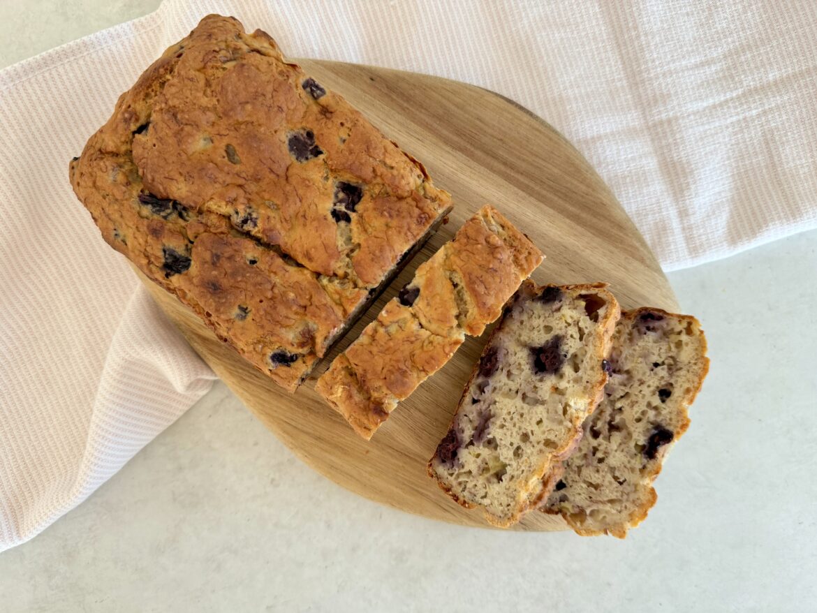 Simple Banana & Blueberry Bread