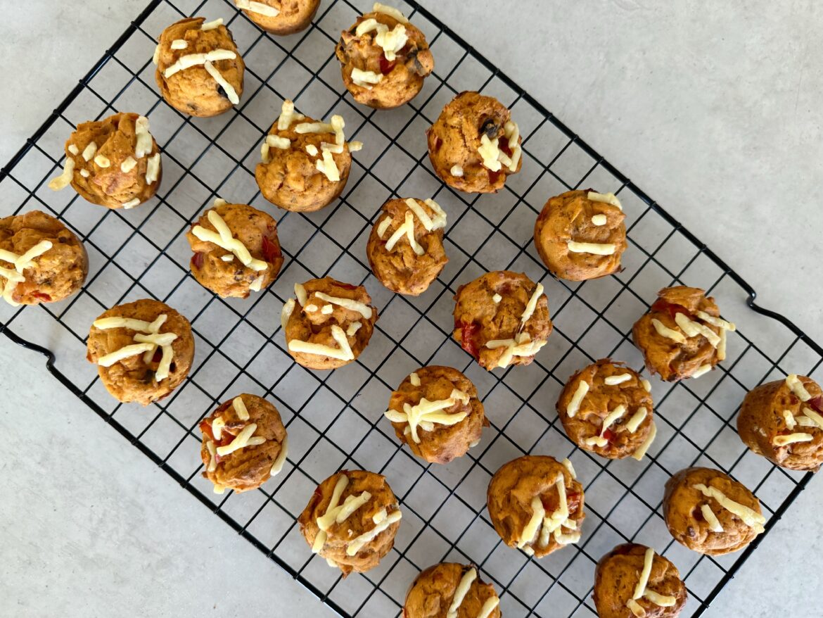 Mini Pizza Muffins