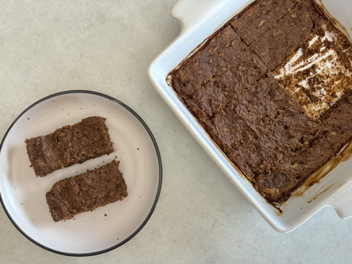 Healthy Breakfast Brownie Bars