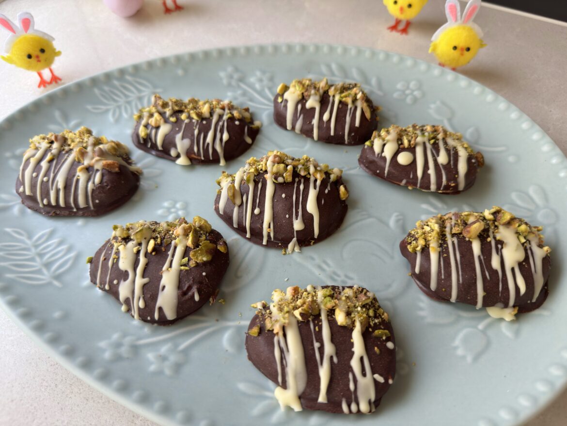 Easter Peanut Butter Egg Cups Easter Peanut Butter Egg Cups