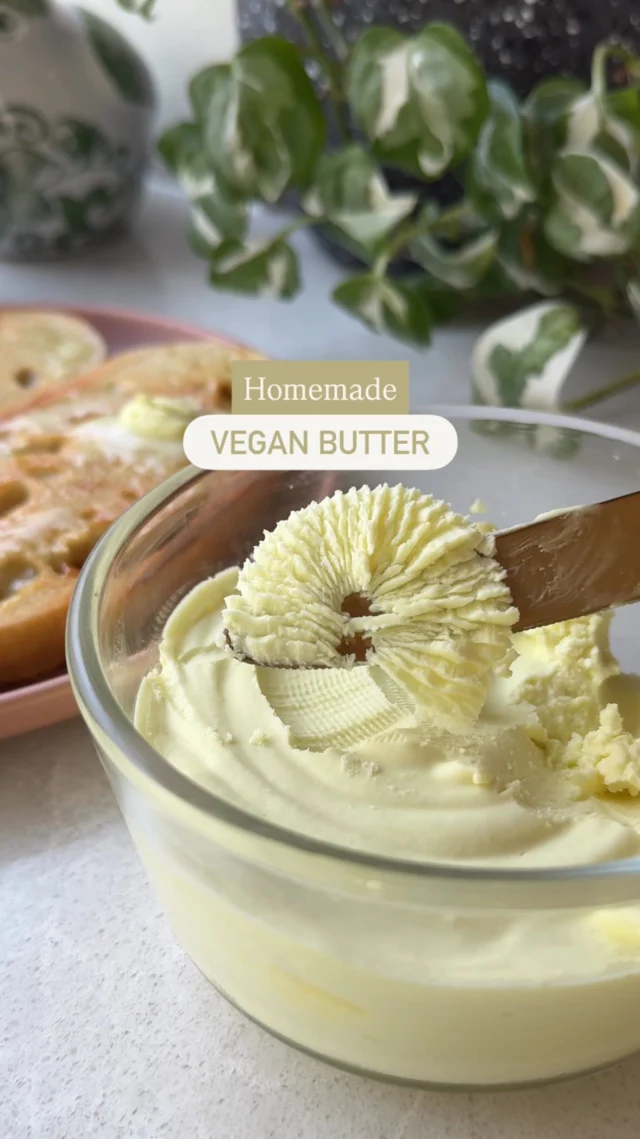 🧈 HOMEMADE VEGAN BUTTER 🧈 

This homemade vegan butter is so creamy and simple you’ll never want store bought again!!

Most store bought vegan butters contain preservatives, emulsifiers, artificial colours and flavours, and added salt… which babies and toddlers don’t need.
 
This homemade version is made from real, simple ingredients you probably already have in your kitchen. No hidden extras, just a creamy butter that tastes amazing, spreads beautifully, melts like the real thing and can be used like regular butter for cooking and baking. The best part is you can adjust the salt to make it baby and toddler friendly, so it’s suitable for the whole family. 

It’s naturally dairy-free, but also nut-free and can be made soy-free too! If you’d like this recipe just comment “BUTTER” below and I’ll send it over ☺️ 🧈
.
.
.
.
.
#dairyfree #veganrecipes #allergyfriendly #healthyrecipes #butter