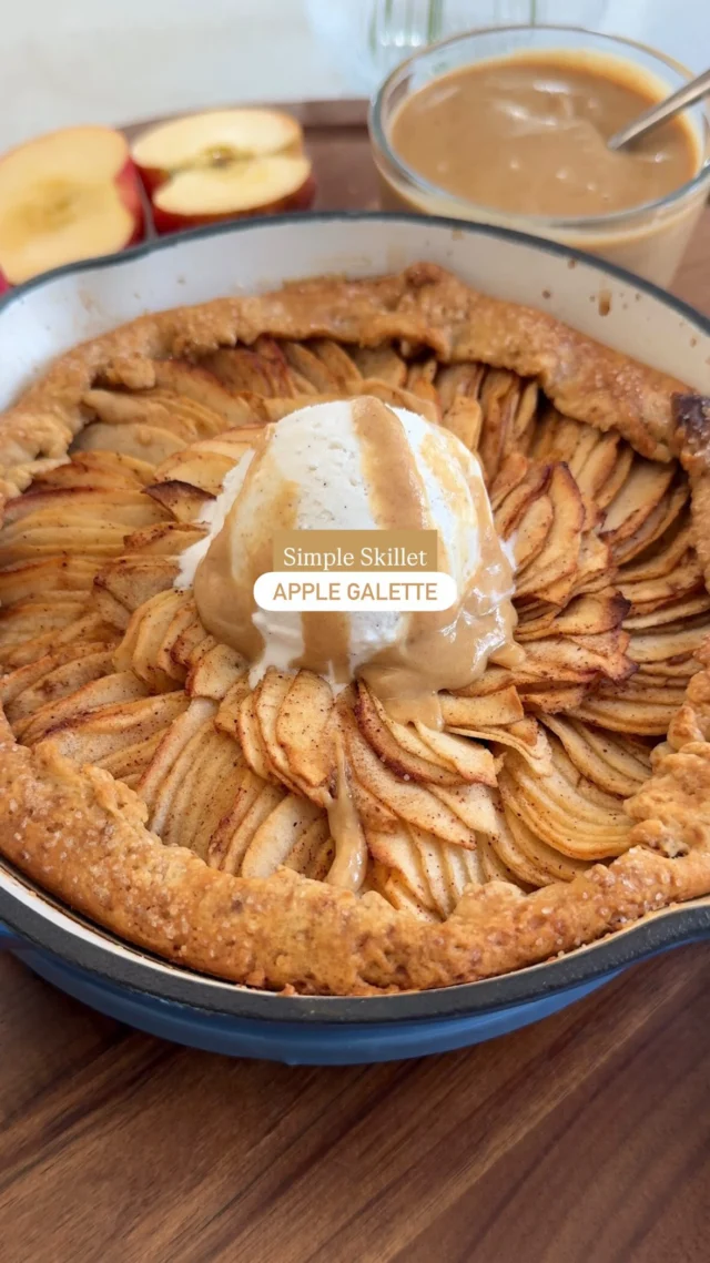 🍎 SIMPLE SKILLET APPLE GALETTE 🥧
Simple, wholesome, basic desserts win every time 🙌🏼 And this one is so simple that you really can’t go wrong. One of the best parts about a galette is that it’s naturally rustic, so you can simply pile all the apples in or arrange them in a pattern, and they both look great.

I’m usually of the opinion that “pastry takes too long to make,” but this one is super easy to make and just the right thickness and sweetness level - but if you’re short on time, feel free to use a store-bought shortcrust pastry sheet for an even easier dessert.

We baked this in the Culinary Co By Manu 20cm Cast Iron Fry Pan from @spotlightstores and it is the ONLY way I’m baking pies from now on! The cast iron distributes heat evenly and helps create a crisp, golden base, and is the perfect size for a family dish. We served it up on the new Chateau dinner plates and cutlery, with a scoop of ice cream and date caramel sauce, and it was the ultimate cosy dessert ✨

If you’d like the recipe, pop “APPLE” below and I’ll message you 🥧
.
.
.
.
#SpotlightStores #ItsWhatYouMakeIt #CulinaryCoByManu #easyrecipes #veganrecipes