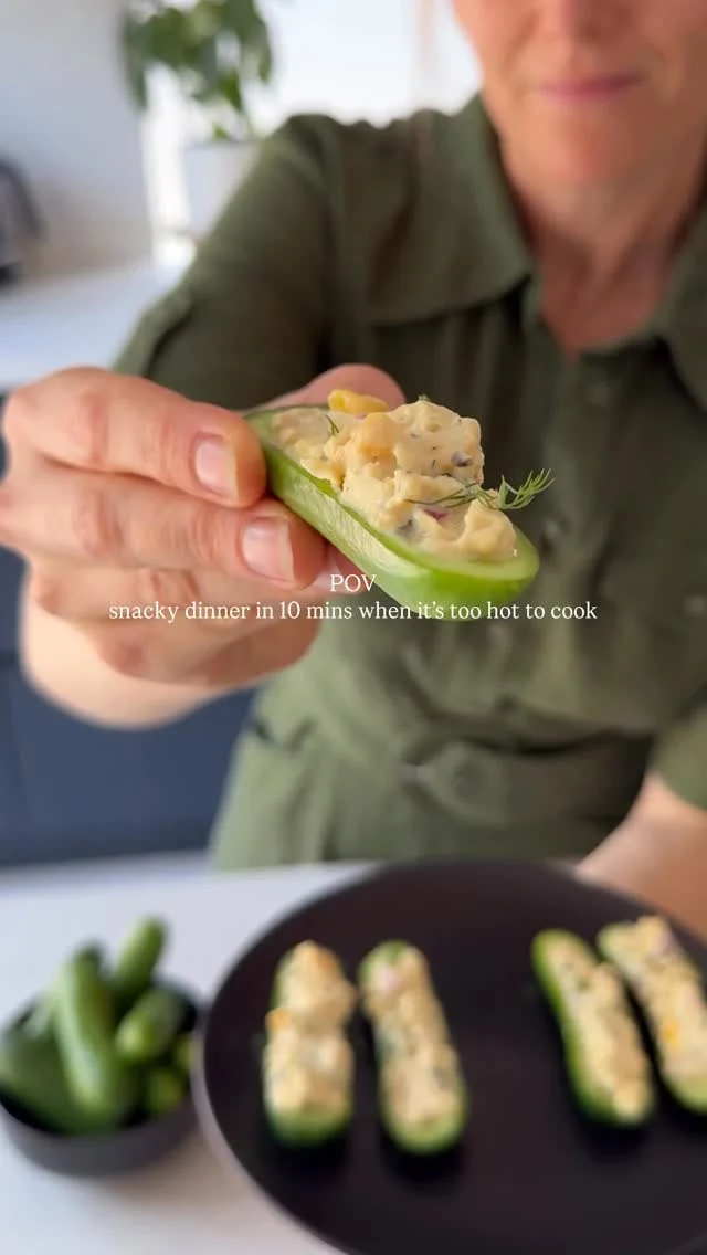 🥒 CUCUMBER BOATS WITH CHICKPEA “TUNA” 🥒

This is what to make when it’s too hot to cook and you want something light, fresh, and minimal effort done in under 10 minutes (exactly what those of you in the UK and Europe need with the heatwave 🥵)

They’re the perfect small size that are easy to hold, especially for kids, and are so refreshing and crunchy, and pairs so well with the chickpea tuna.

Recipe is up on my website or pop “BOATS” below and I’ll send it to you 🌱
.
.
.
.
.
 #veganrecipes #summerfood #chickpeas #easyrecipes #cucumber