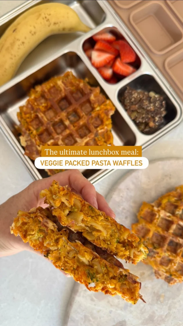 I feel like I’ve created the ultimate lunchbox meal! Each servings packs 20g of fibre, 24g of protein and 6mg of iron!

I wanted to come up with something I hadn’t seen before AND that was packing a nutritious but tasty punch. And this is it: It’s like having pasta, crossed with quiche, with a load of veggies, but in the easiest to hold form for kids ever… waffles! I wasn’t sure how it would go, so I added some chickpea flour as a binder and it worked perfectly. 

You can cook it less to have them softer or longer so they’re kind of like bits of crunchy lasagna around all the edges for the older more confident eaters. 

We used leftover pasta with a tomato sauce, and honestly the options are endless…. I’m thinking of a mac and cheese with some butternut squash next & a load of nutritional yeast for a stronger cheesy flavour. 

The recipe is up on my website now or comment “WAFFLE” and I’ll get it straight to you 🧇🥕🥦
.
.
.
.
.
#lunchbox #easylunch #kidslunch #blw #waffles