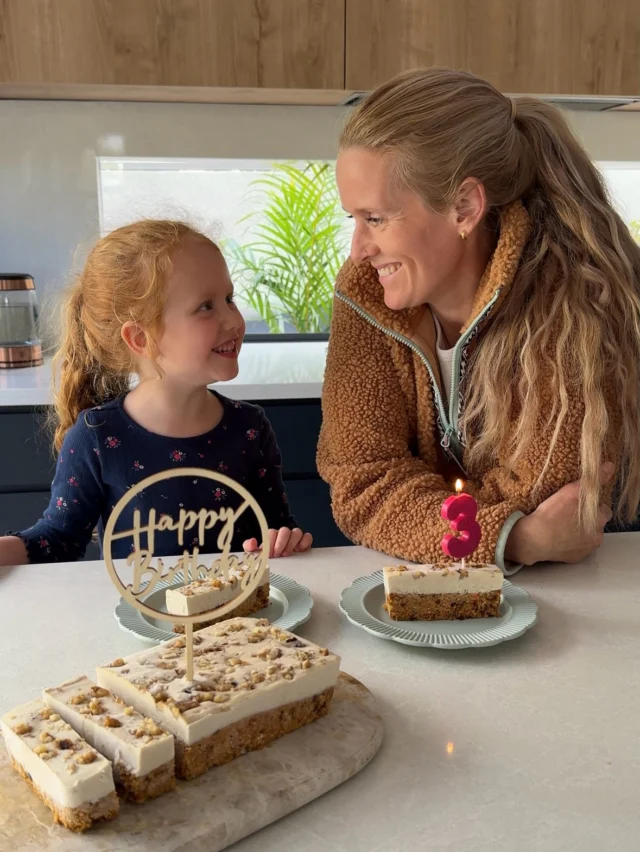 3️⃣7️⃣

Simple day with the family - good food, beach walk, saw a seal, got my new favourite card ever, a little rainy dog training walk, and some puzzles to finish the day 🫶🏻 

And yes that’s a 3 candle… I could find any others 🤣
.
.
.
.
.
.
.
#motherhood #slowdowntime #veganfamily #veganfood #familytime
