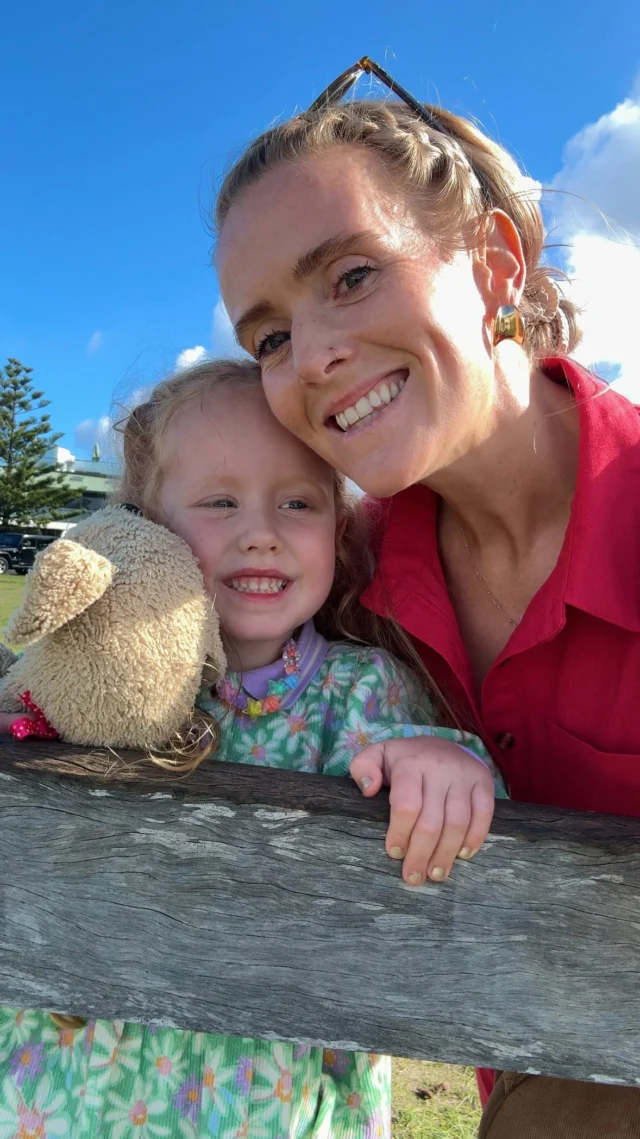 Little recap of our mini girls getaway to Byron last week 🫶🏻

Unfortunately the weathers wasn’t the best while we were there but we had a blast regardless - here’s what we got up to, and some recs, and if you’ve been, drop your favourite recommendations to do with kids below:

🥳 party to celebrate @seedandsproutco’s 10th birthday 
🏨 stayed @thelordbyronhotel - they’ve got a pool and tennis court, and apartments for families who need more space 👌🏼
🍲 the only place for dinner is @nobonesrestaurants - will forever be thinking of their salt and pepper “calamari” 
🍛 lunch @mannahavencafe 
🚂 @byronsolartrain is the worlds first solar train and it was such a hit, the driver went out of their way to show Ava how it worked 
🌱 @byronfarmers markets for some fruit and a quick pastry from @yummifyveganchef to start the day 
🌊 and beach. Always got to check the beaches and look for shells
.
.
.
.
.
#byronbay #aussiemums #girlstrip #getaway #visitnsw