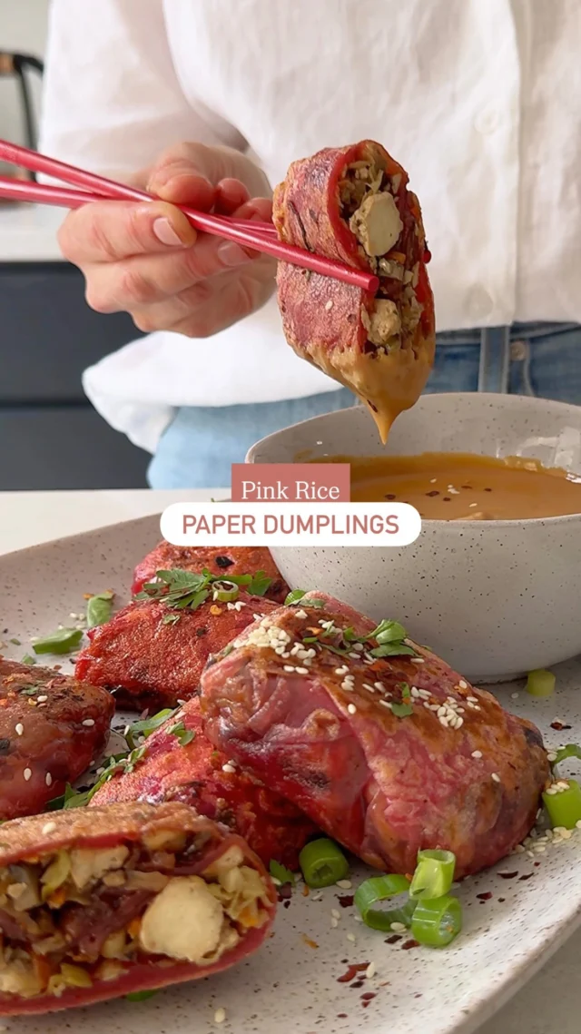💕 PINK RICE PAPER DUMPLINGS 🥟 

AD | Thought it was about time we tried the viral rice paper dumplings, but with a bit more of a kid-friendly twist - making then pink and with the tastiest sweet peanut sauce 👌🏼

We made these in the Tefal Ingenio Emotion Induction 4 Piece Stainless Steel Frypan Set from @spotlightstores. They’re made from uncoated brushed 18/10 stainless steel, making them a great low-tox, durable cookware option. They also nest away for easy storage, saving up to 70% of space thanks to the removable handle, which clips on and off. Plus, they can go from gas to induction, oven, fridge and table 🙌🏼

The full recipe is up on my website, or comment DUMPLINGS and I’ll send it straight over to you 🥟
.
.
.
.
.
#TEFAL #MADEWITHTEFAL #SpotlightStores #easyrecipes #veganrecipes
